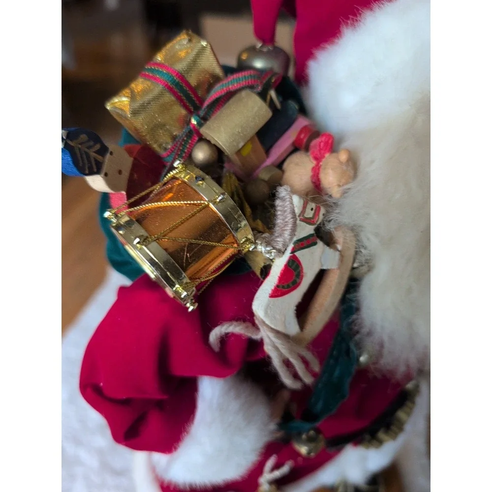 Vntg Santa 21
